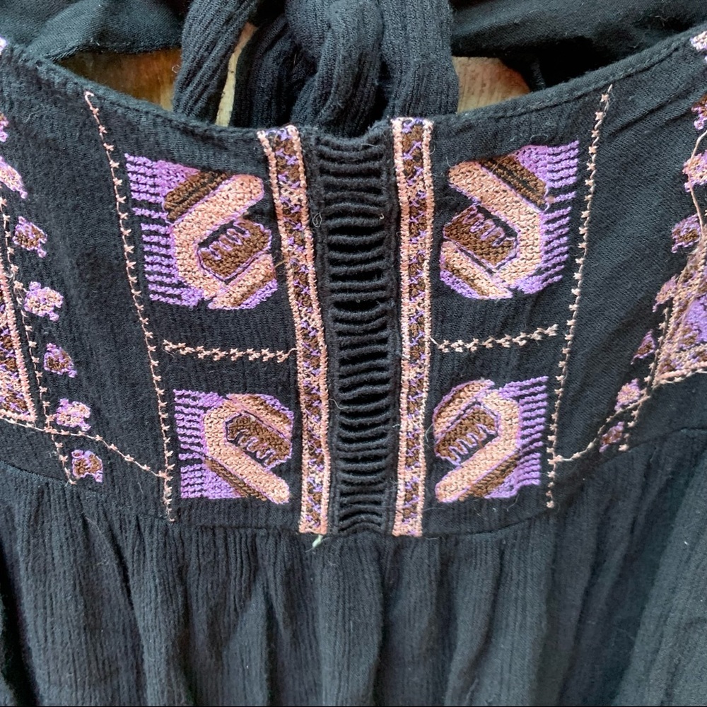 Free People Embroidered Shirt Size Medium Boho Open Back Black Aztec - Picture 2 of 10